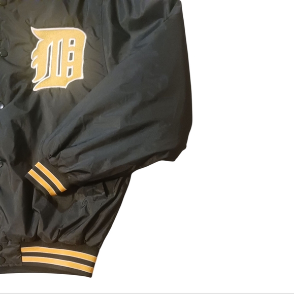 Vintage Satin Varsity Team Old English Bomber Jacket (M) - Picture 5 of 16